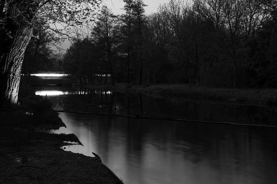 000080-train-over-artificial-river